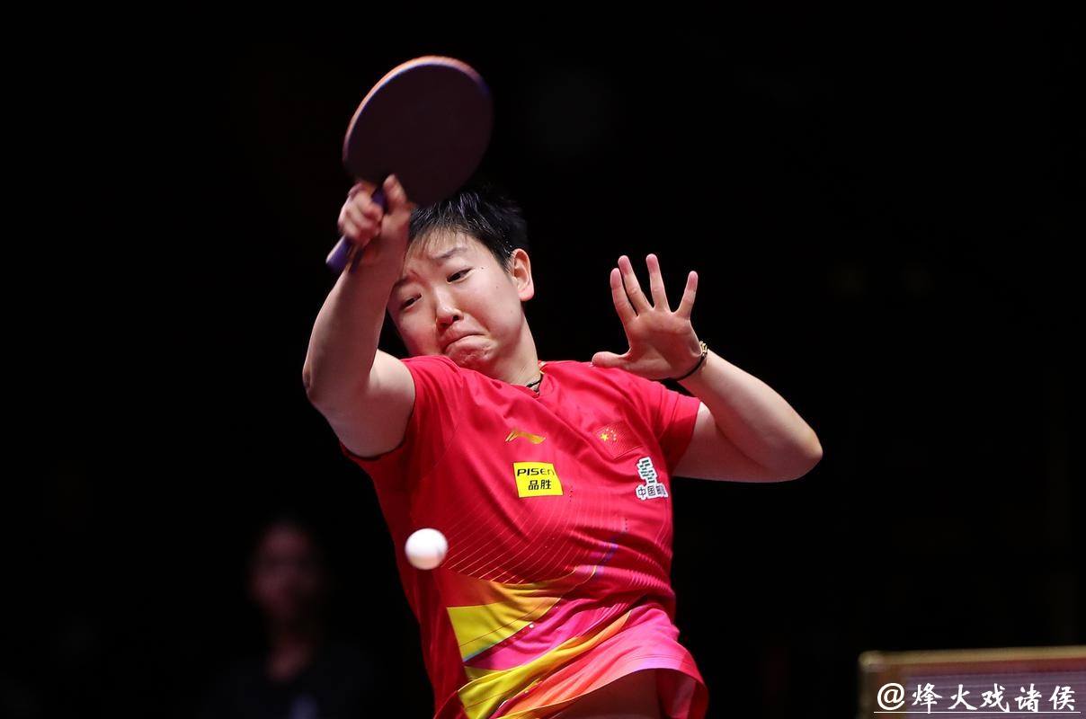 孙颖莎4-0完胜刘斐 晋级十五运会女单半决赛